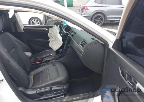 2017 Volkswagen Passat 1.8T R-Line from USA, damaged, VIN 1VWDT7A36HC082723